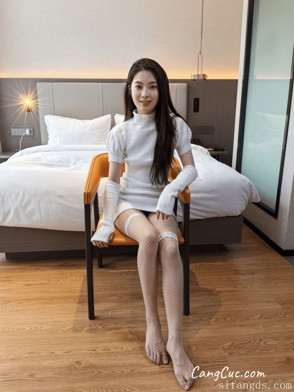 [Private Photoshoot] 茉莉花 – 素人模特 酒店全尺度私拍